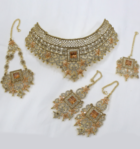 Bridal Jewelry Set With Earring & Matha Patti (Code: 7867)