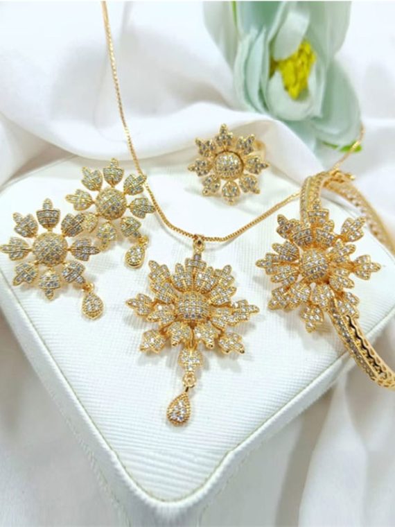 4 PCs Zircon Flower Set With Chain Locket, Tops, Ring & Kara (Code:14562)