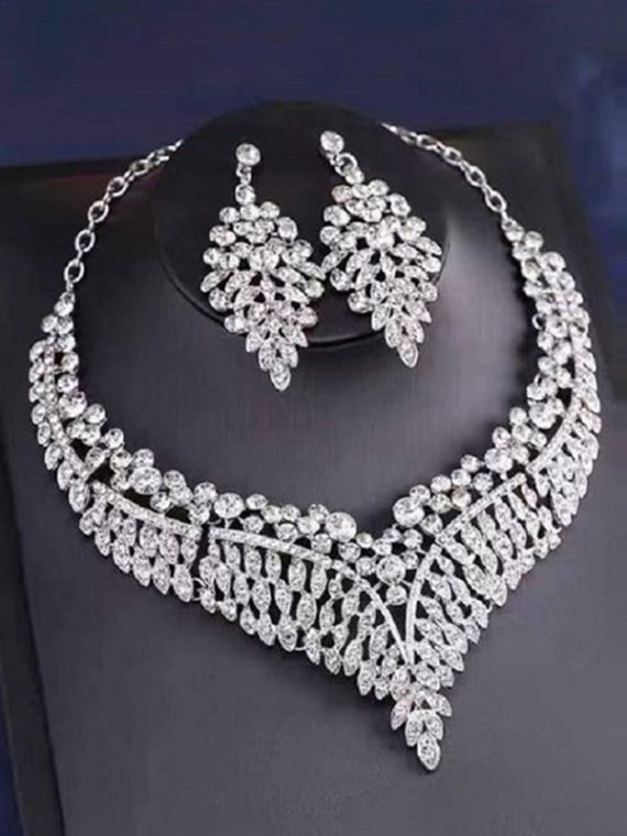 Elegant Silver Zircon Necklace Set With Earrings (Code:23130)