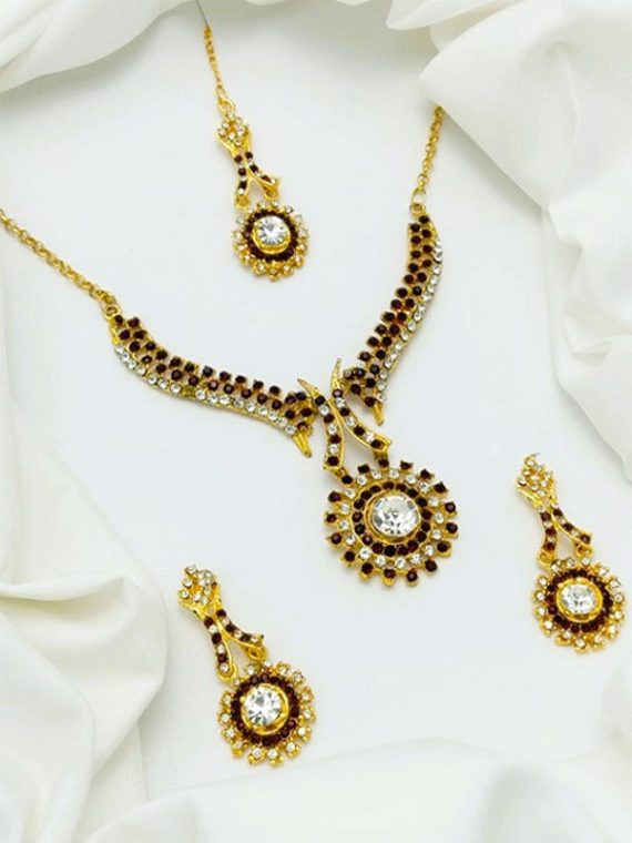 Traditional Jewelry Set with Earrings & Bindia (Code:22592)