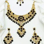 Stone Necklace Set with Earrings and Bindia (Code:22596) - Image 2