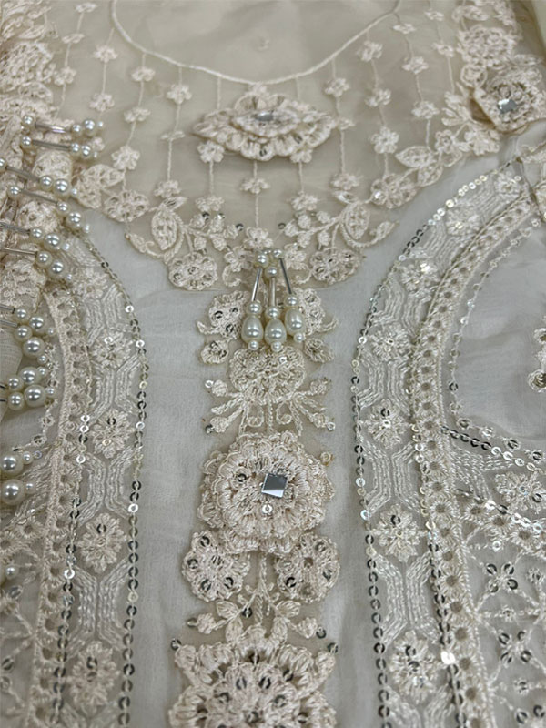 BAROQUE Chiffon Heavy Embroidered Dress With Embroidered Chiffon Dupatta (Unstitched) (Code:31582) - Image 4